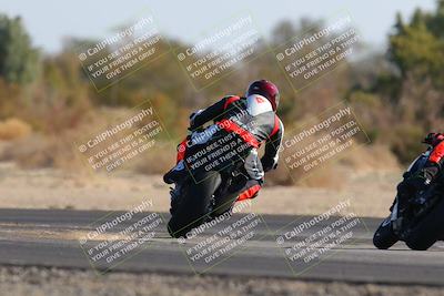 media/Dec-18-2022-SoCal Trackdays (Sun) [[8099a50955]]/Turn 7 Backside (1125am)/